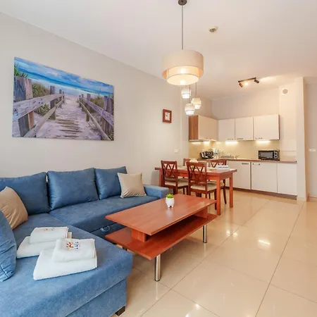 Laba Diune Z Parkingiem Apartment